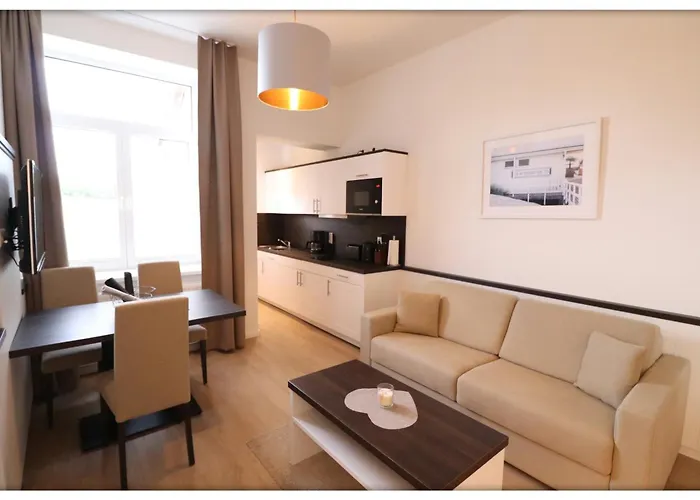 Inselhuus Felimar 度假居 *